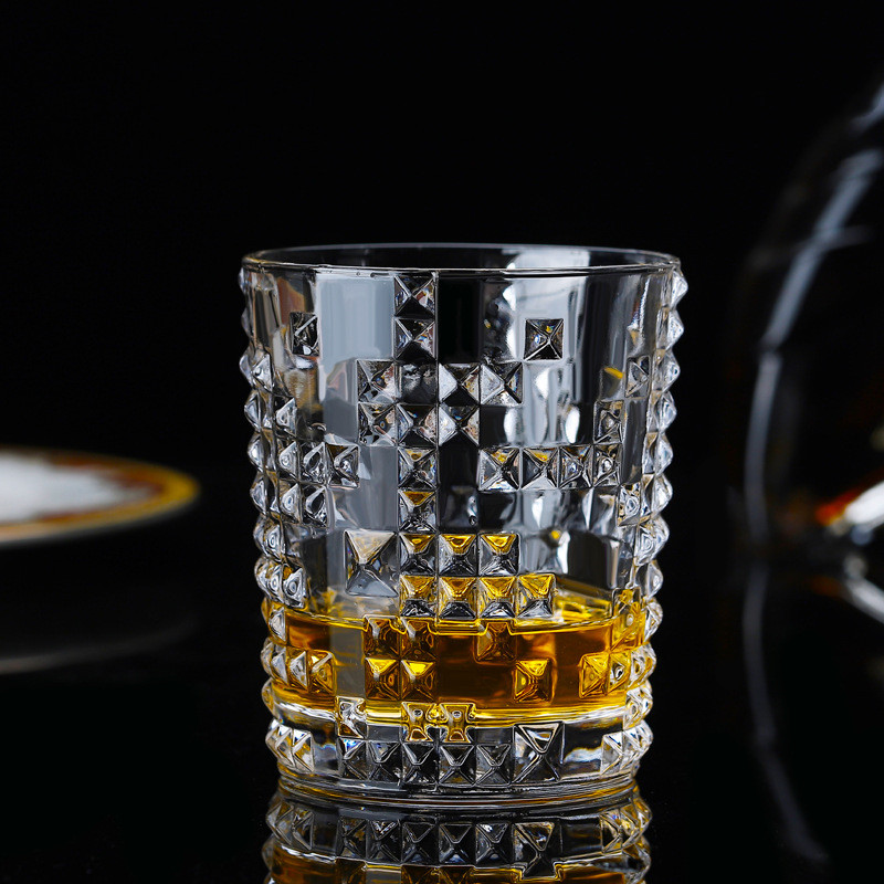 Nouveau design Luxury 300 ml de tasses d'alcool en verre en cristal